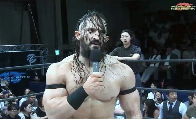 Neville regresa como PAC a Dragon Gate