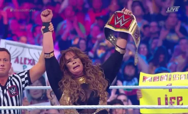 Nia Jax nueva campeona femenina de RAW en Wrestlemania 34 (2) Nia Jax nueva campeona femenina de RAW en Wrestlemania 34