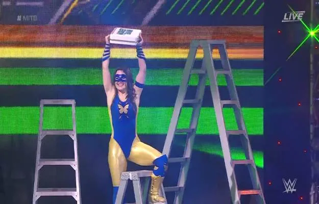 Nikki A.S.H gana el maletín de Money in the Bank Nikki A.S.H gana el maletín de Money in the Bank