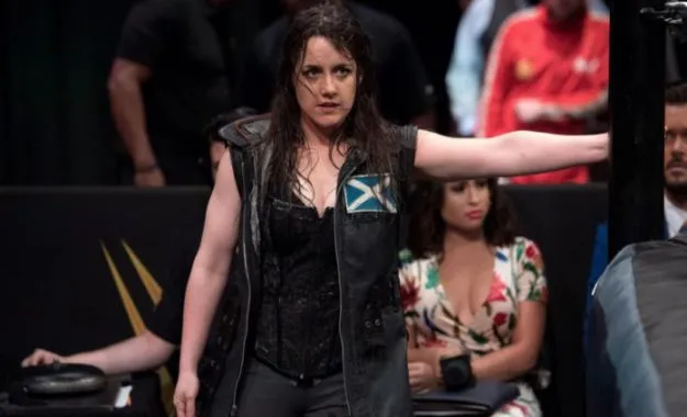 Nikki Cross aparece en el live show de WWE Smackdown