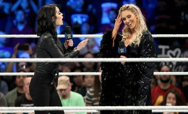 Paige multa a Charlotte con 100.000 dolares por sus acciones en Survivor Series Paige multa a Charlotte con 100.000 dolares por sus acciones en Survivor Series