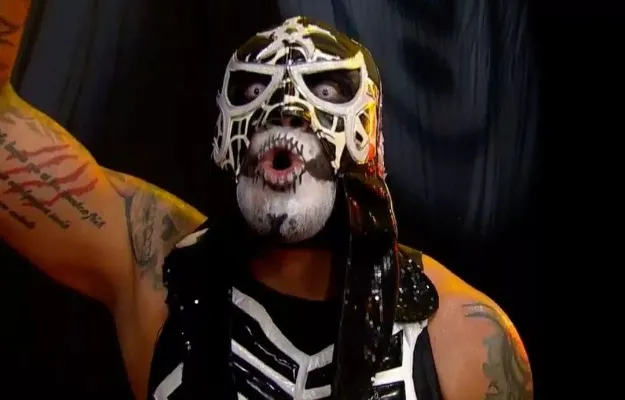 Pentagón Jr. Campeón de Lucha Fighter Triple A Pentagón Jr.