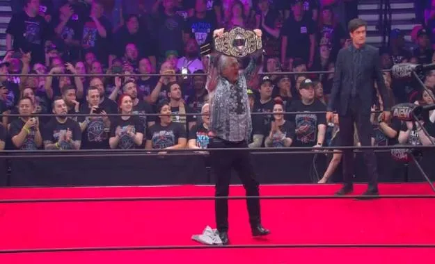 Planes originales para la introducción del título mundial de AEW Planes originales para la introducción del título mundial de AEW