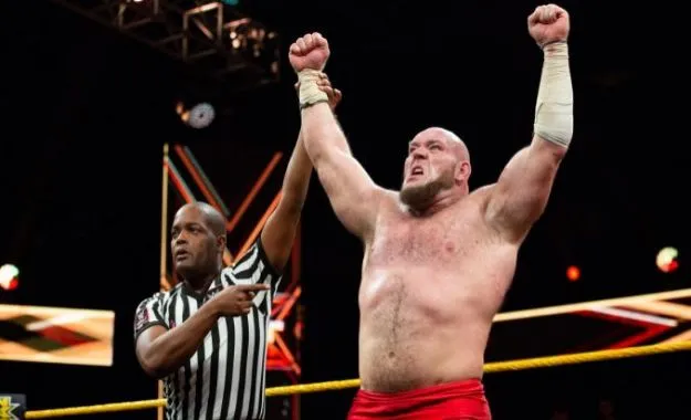 Posible storyline para Lars Sullivan en el roster principal