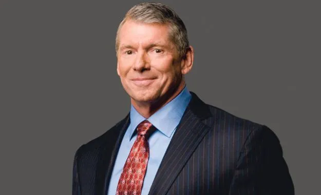 Reacción de Vince McMahon tras la marcha de espectadores en el main event de WWE Backlash Reacción de Vince McMahon tras la marcha de espectadores en el main event de WWE Backlash