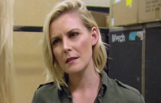 Renee Paquette crítica a los Campeonatos Femeninos en Pareja de WWE Renee Paquette crítica a los Campeonatos Femeninos en Pareja de WWE