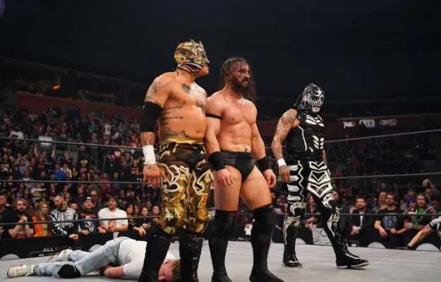 Santana, Ortiz y Jake Hager