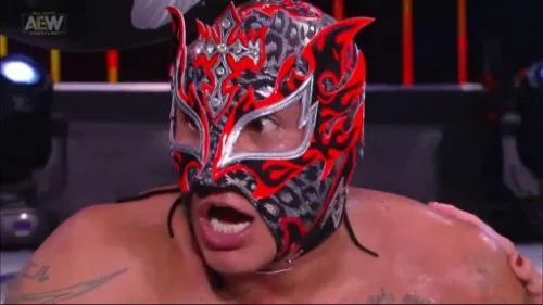 Rey Fénix habla sobre el proceso creativo de AEW