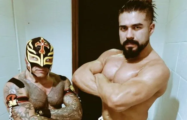 Rey Mysterio dice que Andrade es el futuro de WWE