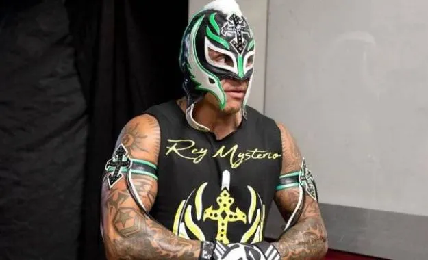 Rey Mysterio revela por qué dejó la WWE Rey Mysterio título