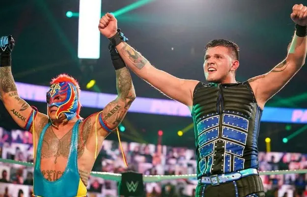 Rey y Dominik Mysterio