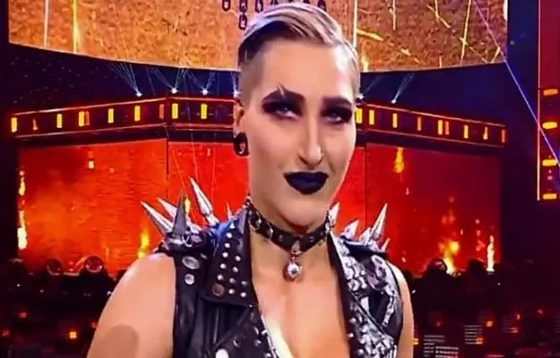 Rhea Ripley quien cambiar la visión del público sobre la división en parejas