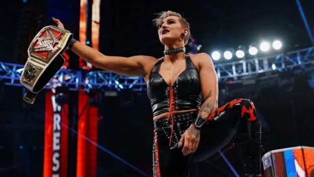 Rhea Ripley comparada con Hulk Hogan Rhea Ripley comparada con Hulk Hogan