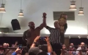 Ricochet nuevo campeón de PWG