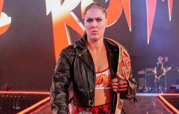 Ronda Rousey se lastimó emocional y físicamente en WrestleMania 35 Ronda Rousey se lastimó emocional y físicamente en WrestleMania 35