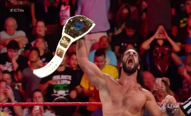 Seth Rollins retiene el campeonato Intercontinental contra Dolph Ziggler en WWE RAW Seth Rollins retiene el campeonato Intercontinental contra Dolph Ziggler en WWE RAW