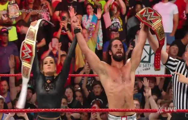 Seth Rollins y Becky Lynch derrotan a Andrade y Zelina Vega en WWE RAW Seth Rollins y Becky Lynch derrotan a Andrade y Zelina Vega en WWE RAW