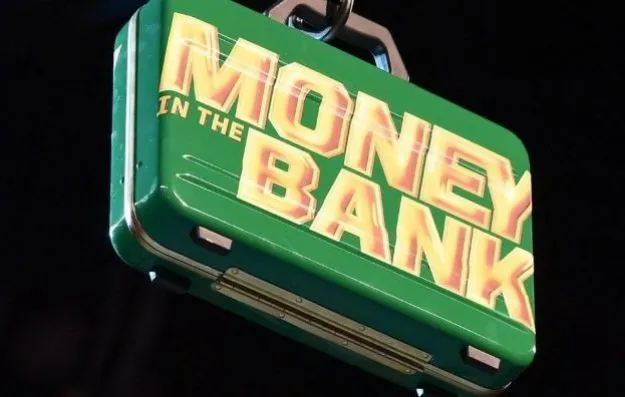 luchador lesionado Money in the Bank