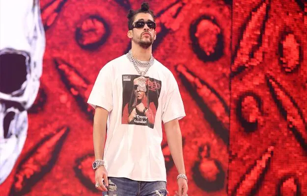 Stephanie McMahon confirma que Bad Bunny tiene un contrato con WWE Stephanie McMahon confirma que Bad Bunny tiene un contrato con WWE