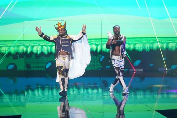 The New Day derrotan a The Usos y RK-BRO en SmackDown The New Day derrotan a The Usos y RK-BRO en SmackDown