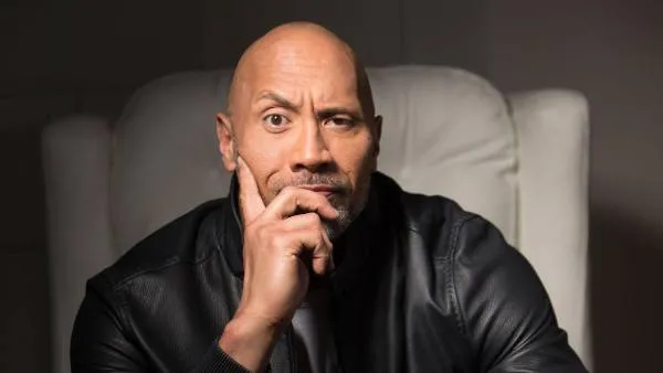 The Rock estalla en medio de la polémica antivacunas de Joe Rogan y Spotify