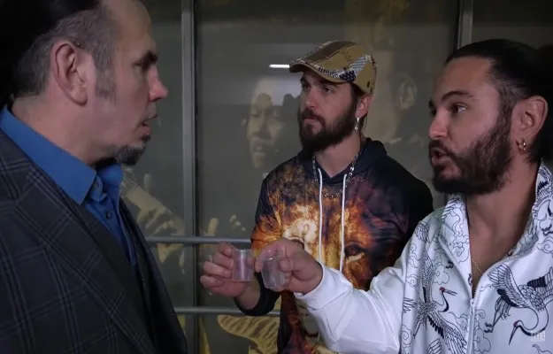The Young Bucks realiza una broma del incidente entre Jeff Hardy y WWE The Young Bucks realiza una broma del incidente entre Jeff Hardy y WWE