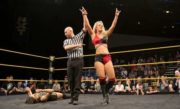 Varias luchadoras del roster principal quieren enfrentarse a Toni Storm Varias luchadoras del roster principal quieren enfrentarse a Toni Storm