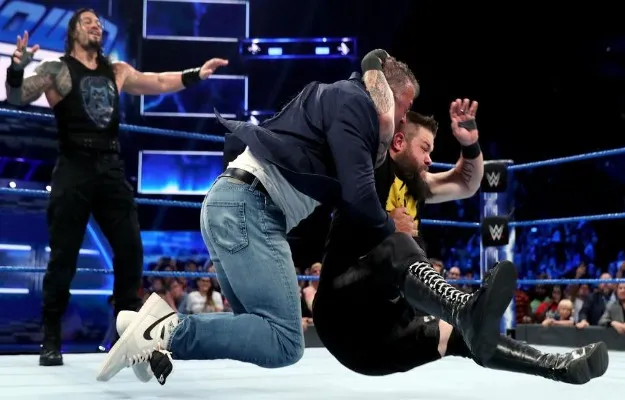 Videos WWE SmackDown Live