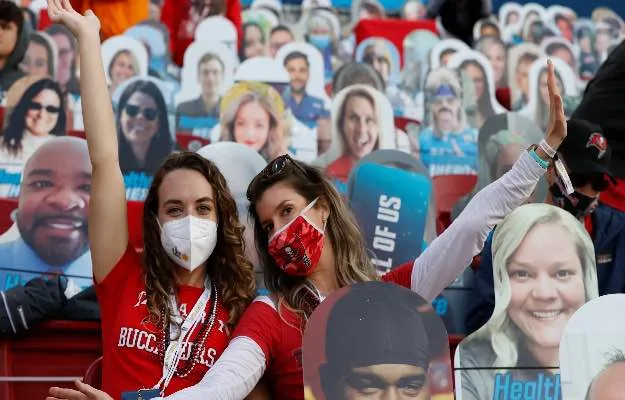 WWE WWE podría utilizar espectadores de cartón en Wrestlemania 37