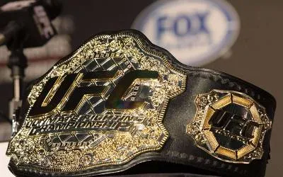 WWE Noticias Ex campeón de UFC en WWE WWE noticias UFC
