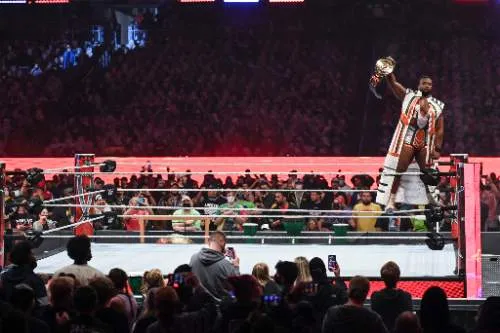 WWE Noticias: Big E subasta su traje de Wrestlemania para obras benéficas WWE Noticias: Big E subasta su traje de Wrestlemania para obras benéficas