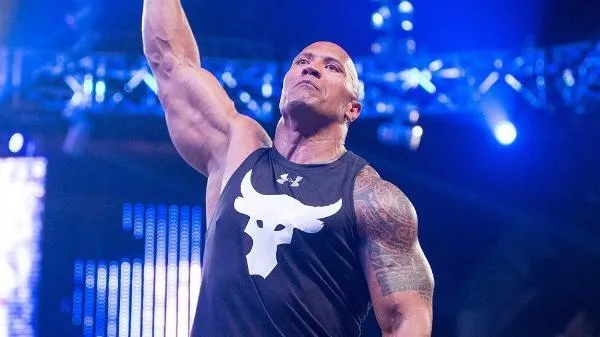 WWE Noticias: El espectacular cambio físico de The Rock WWE Noticias: El espectacular cambio físico de The Rock