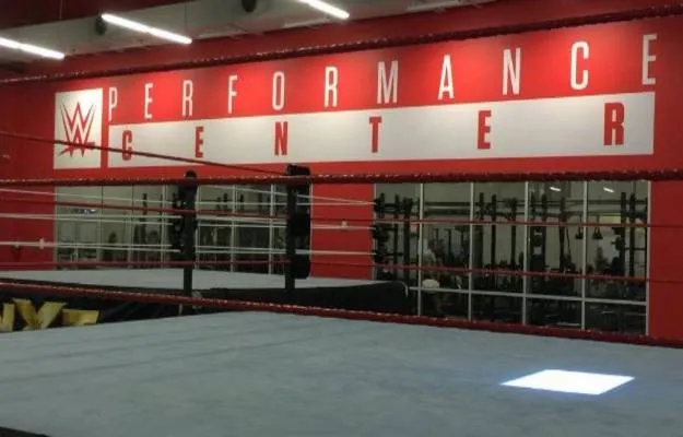 WWE Performance Center SmackDown en el WWE Performance Center WWE Noticias