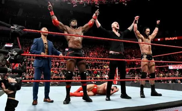 WWE RAW 26 de noviembre (cobertura y resultados en directo) WWE RAW 26 de noviembre (cobertura y resultados en directo)