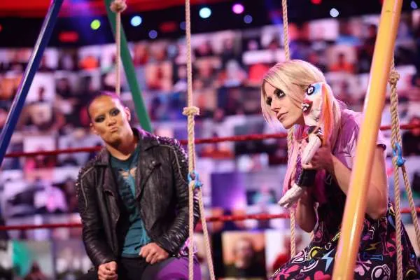 WWE RAW 7 de junio de 2021_ Cobertura y Resultados en vivo. WWE RAW 7 de junio de 2021: Cobertura y Resultados en vivo.