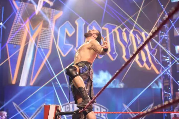 WWE RAW en vivo 5 de Julio: Cobertura y Resultados