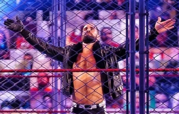 WWE RAW_ Seth Rollins derrota a Dominik Mysterio en un Steel Cage Match WWE RAW