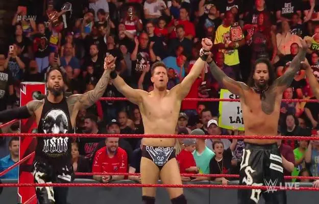 WWE RAW_ The Miz y The Usos derrotan a Elias y The Revival