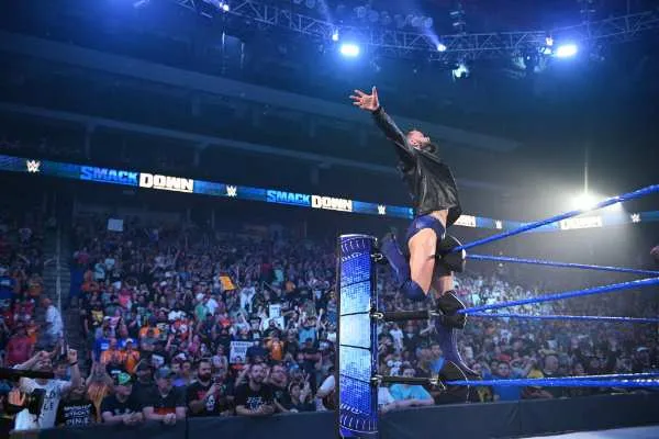 WWE SmackDown 17 de septiembre: Cobertura y Resultados en vivo