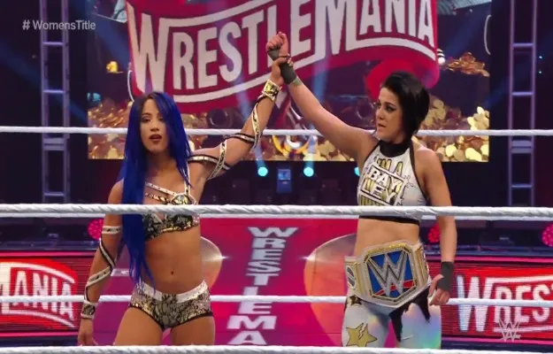 WWE WrestleMania 36 Bayley retiene el titulo femenino