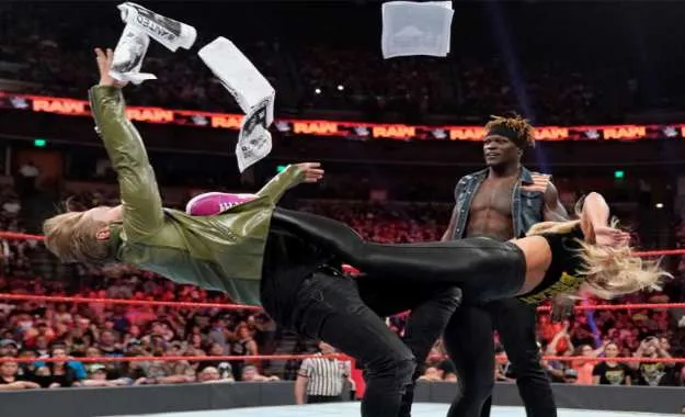 WWE copió un spot de AEW Double or Nothing en RAW WWE copió un spot de AEW Double or Nothing en RAW