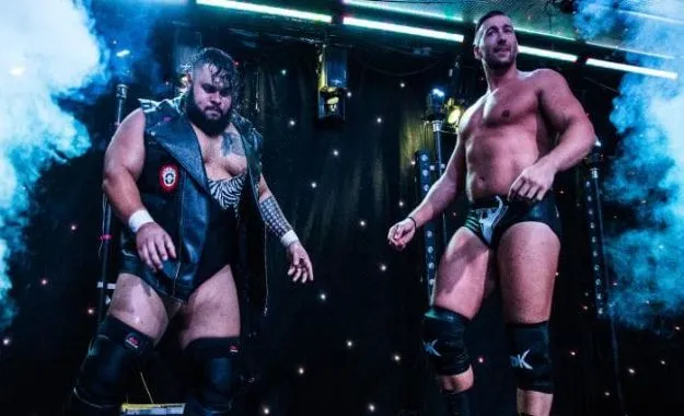 WWE firma a dos luchadores australianos