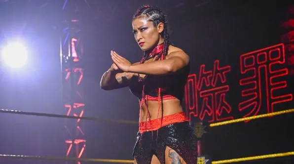 Xia Li revela que la historia de las promos sobre su debut en SmackDown es totalmente real Xia Li revela que la historia de las promos sobre su debut en SmackDown es totalmente real