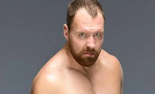 ambrose En WWE hay mucha gente que está solo por dinero