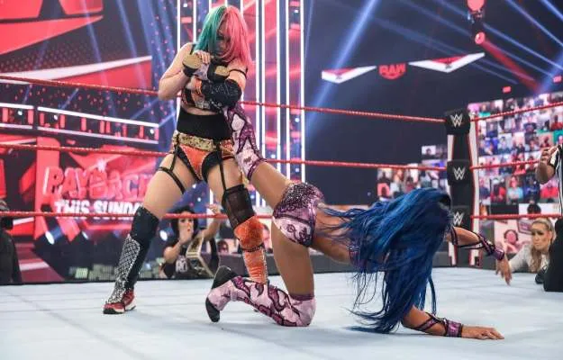 Asuka Una lucha de leñadoras en WWE Raw