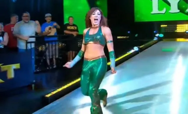 becky lynch main event wrestlemania