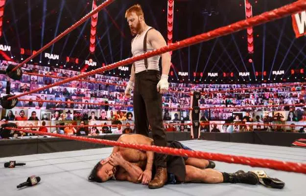 Sheamus traiciona a su mejor amigo en WWE Raw