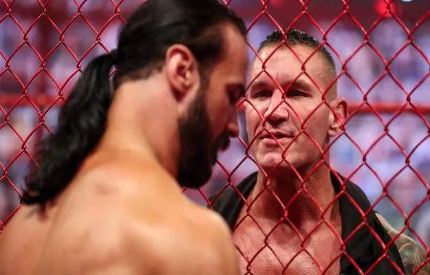 Randy La celda los separa en WWE Raw