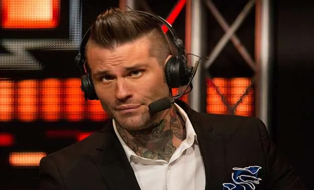 Corey Graves criticó a CM Punk tras su derrota en UFC