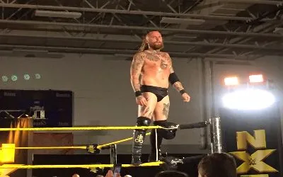 Aleister Black ayer en Orlando Aleister Black ayer en el show de NXT en Orlando